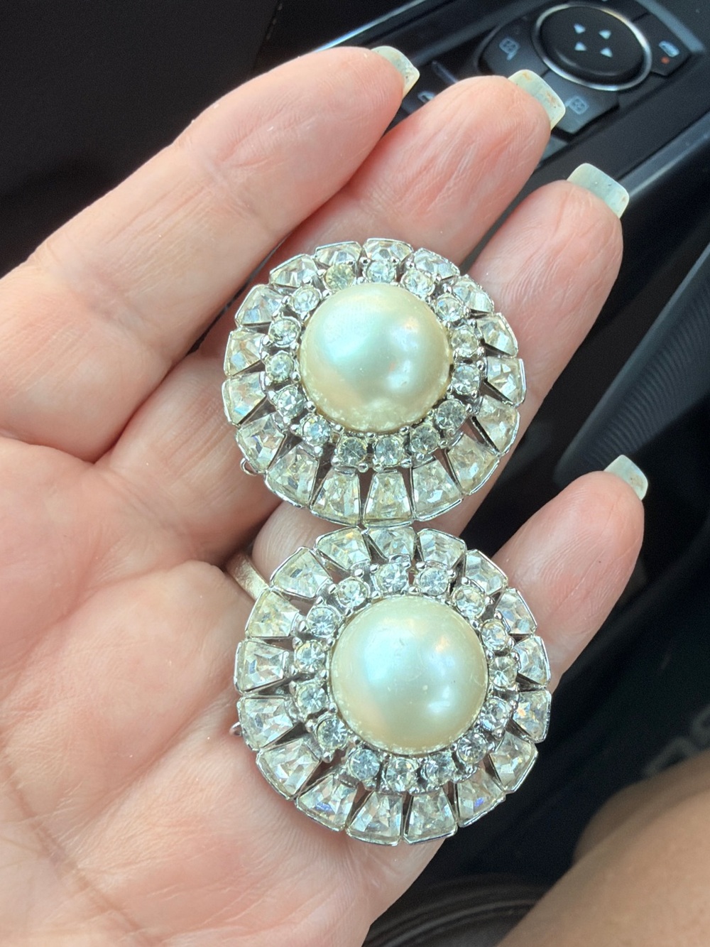 Ciner vintage Classic Pearl & Crystal Cluster Clip-On Earrings - Silver Tone